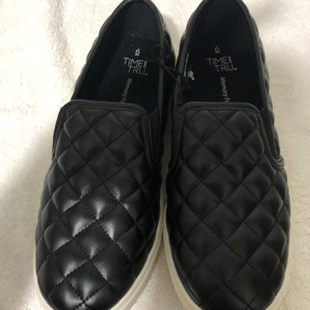 Black memory foam